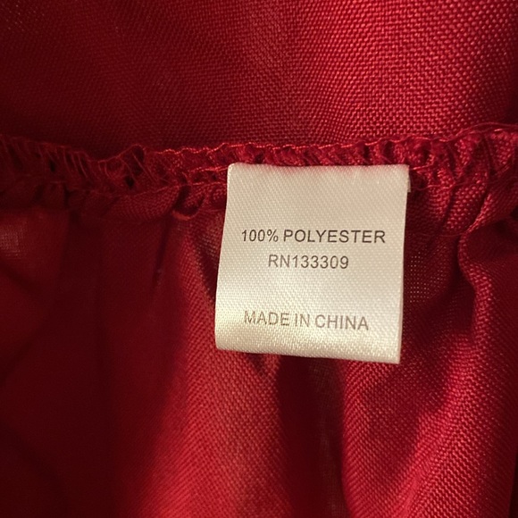 GraduationSource Red Gown - Picture 3 of 5